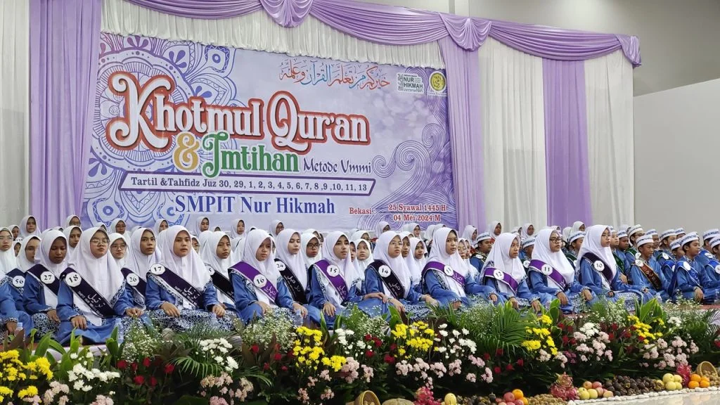 Kegiatan Khotmul Qur’an Angkatan IX SMPIT Nur Hikmah